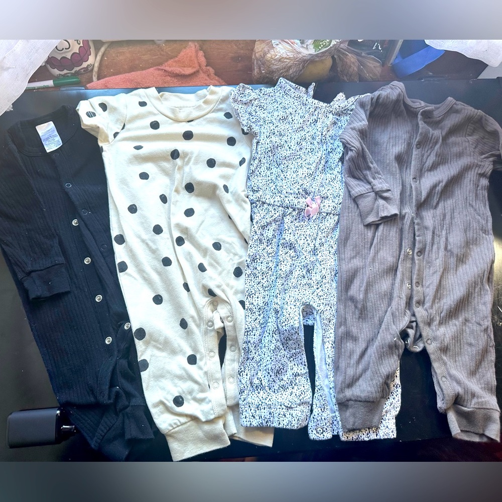 Baby bodysuit lot